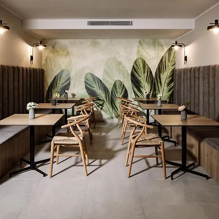 Amery House 酒店 *