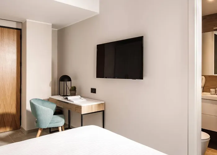 Amery House Hotel 3*