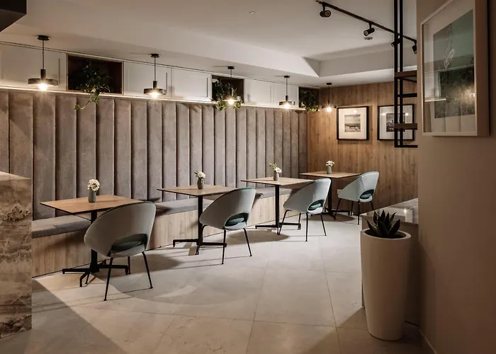 Amery House Ξενοδοχείο 3*