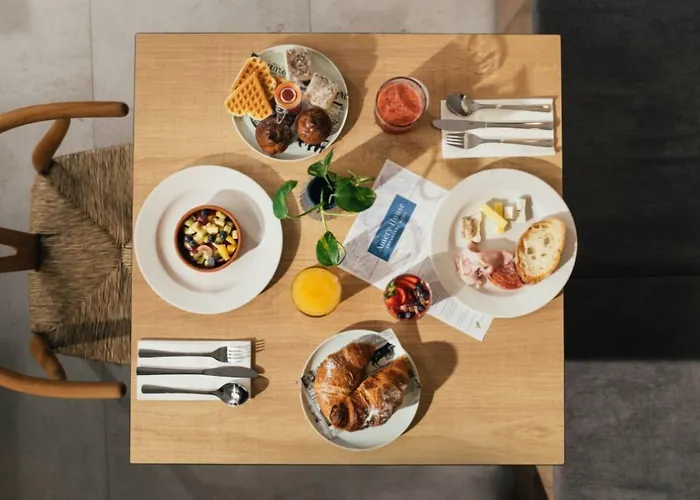 Amery House Hotel 3*