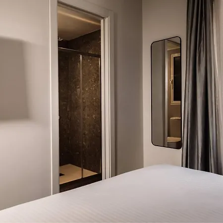 Hotel Amery House 3*