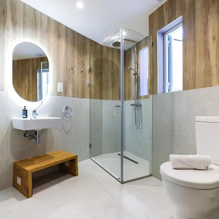 Amery House Hotel 3*